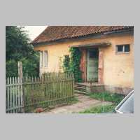 071-1006 Das Wohnhaus der Familie Ewert in Paterswalde im Juni 1995.jpg